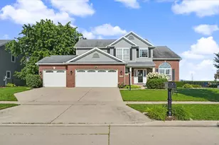 2101 Talans Dr, Champaign, IL 61822 - Photo 2