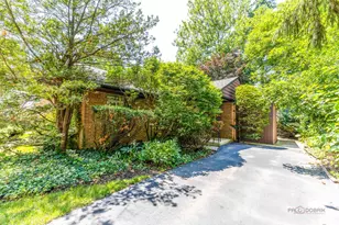 9320 Forestview Rd, Evanston, IL 60203 - Photo 2