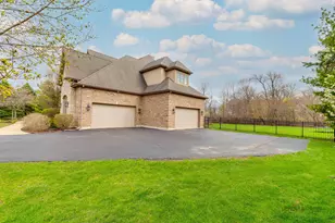 37W209 Deer Pond Ct, Saint Charles, IL 60175 - Photo 80