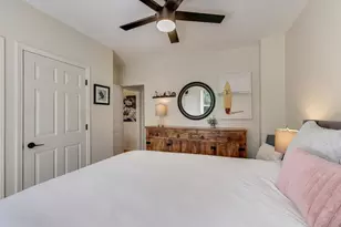 3807 N Campbell Ave, Chicago, IL 60618 - Photo 16
