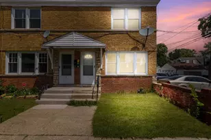 1027 Bellwood Ave, Bellwood, IL 60104 - Photo 2