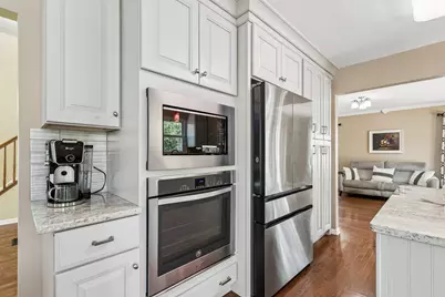 1175 Lakewood Circle, Naperville, IL 60540 - Photo 20