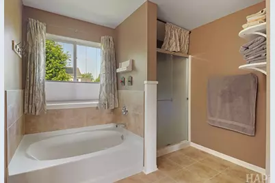 462 E Amberside Drive, Elgin, IL 60124 - Photo 22