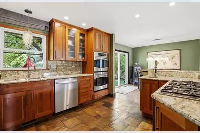 11S560 Whittington Lane, Naperville, IL 60564 - Photo 8