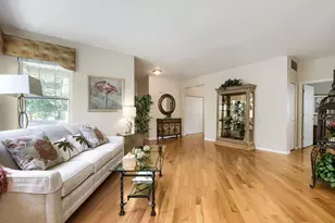 21235 Windsor Lake Ln, Crest Hill, IL 60403 - Photo 6