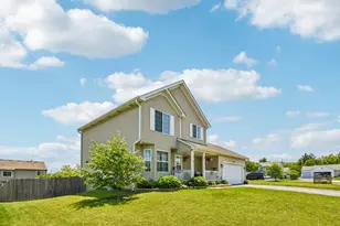 2011 Sunset Ct, Zion, IL 60099 - Photo 2