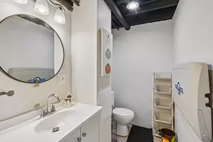 2011 Sunset Ct, Zion, IL 60099 - Photo 16
