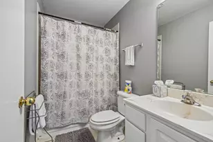 2011 Sunset Ct, Zion, IL 60099 - Photo 12