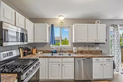 2011 Sunset Court, Zion, IL 60099 - Photo 10