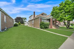 2718 Kenilworth Ave, Berwyn, IL 60402 - Photo 1