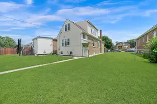 2718 Kenilworth Ave, Berwyn, IL 60402 - Photo 2