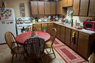 515 Main St, Kirkland, IL 60146 - Photo 2