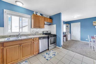 310 Maricopa Lane, Hoffman Estates, IL 60169 - Photo 6