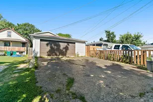 716 Wilcox St, Joliet, IL 60435 - Photo 24