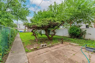 8238 S Prairie Ave, Chicago, IL 60619 - Photo 18