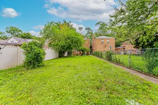 8238 S Prairie Ave, Chicago, IL 60619 - Photo 20