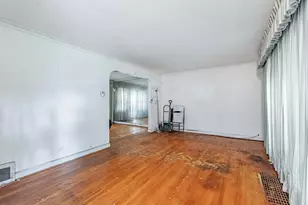 8238 S Prairie Ave, Chicago, IL 60619 - Photo 4