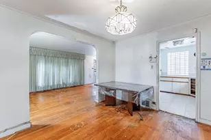 8238 S Prairie Ave, Chicago, IL 60619 - Photo 8