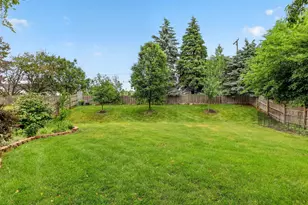 1597 W Hartsburg Ln, North Aurora, IL 60542 - Photo 26