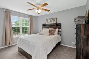 1597 W Hartsburg Ln, North Aurora, IL 60542 - Photo 18