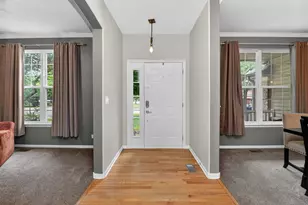 1597 W Hartsburg Ln, North Aurora, IL 60542 - Photo 2