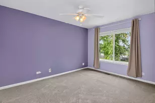1597 W Hartsburg Ln, North Aurora, IL 60542 - Photo 20