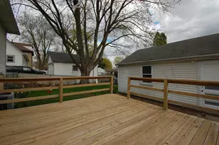 653 Jay St, Elgin, IL 60120 - Photo 10