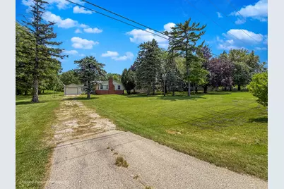 7S151 N Eola Road, Aurora, IL 60502 - Photo 1