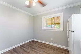 7805 Suburban Ln, Bridgeview, IL 60455 - Photo 10
