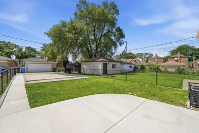 555 E 105th Street, Chicago, IL 60628 - Photo 22