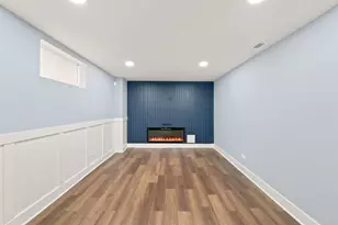 555 E 105th St, Chicago, IL 60628 - Photo 10