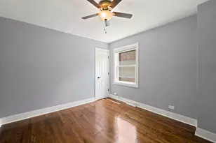 555 E 105th St, Chicago, IL 60628 - Photo 18