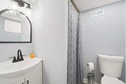 555 E 105th Street, Chicago, IL 60628 - Photo 16