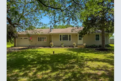7S175 N Eola Road, Aurora, IL 60502 - Photo 1