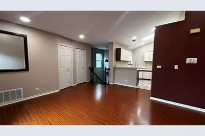 1037 Rockport Drive, Carol Stream, IL 60188 - Photo 4