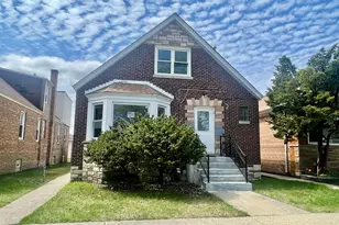 8312 S Phillips Ave, Chicago, IL 60617 - Photo 1