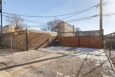 4211 W Gladys Avenue #2, Chicago, IL 60624 - Photo 10
