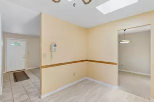 440 Manor Dr, Peotone, IL 60468 - Photo 12