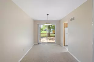 440 Manor Dr, Peotone, IL 60468 - Photo 10