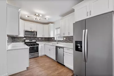 2611 W Jarlath Street, Chicago, IL 60645 - Photo 4