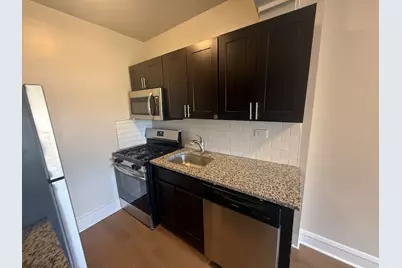 6748 N Ashland Avenue #607, Chicago, IL 60626 - Photo 2