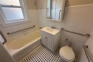 6748 N Ashland Ave, Chicago, IL 60626 - Photo 14