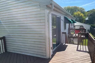 352 College St, Crystal Lake, IL 60014 - Photo 2