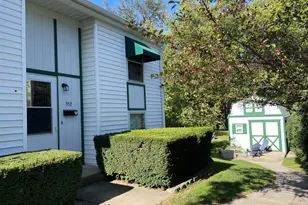 352 College St, Crystal Lake, IL 60014 - Photo 1