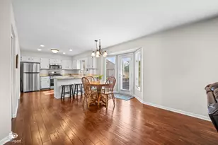 1803 Chestnut Hill Rd, Plainfield, IL 60586 - Photo 8