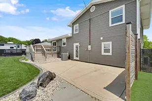 450 John St, Paxton, IL 60957 - Photo 32