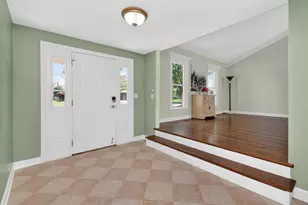 1110 Valley View Dr, Downers Grove, IL 60516 - Photo 2