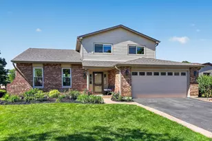 1110 Valley View Dr, Downers Grove, IL 60516 - Photo 1