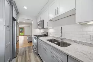 2550 W 112th St, Chicago, IL 60655 - Photo 12