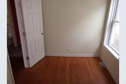 7916 S East End Avenue, Chicago, IL 60617 - Photo 6